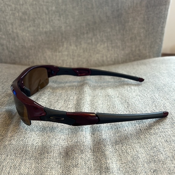 Oakley Flak Jacket Sunglasses with Extra Set of Lenses and Case - Picture 2 of 9